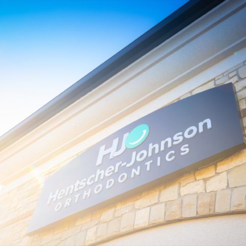 Hentscher Johnson Orthodontics Columbia Illinois New Office Exterior 19 500x500 - Tour Our Offices