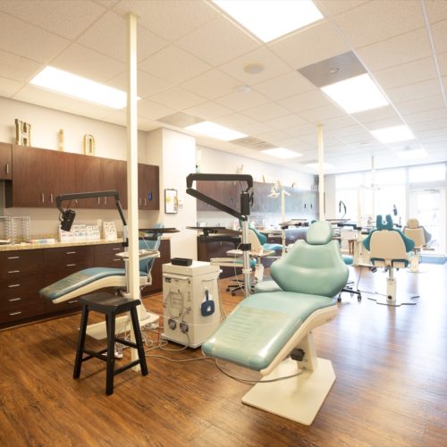 Hentscher Johnson Orthodontics Waterloo Illinois Office11 500x500 - Tour Our Offices